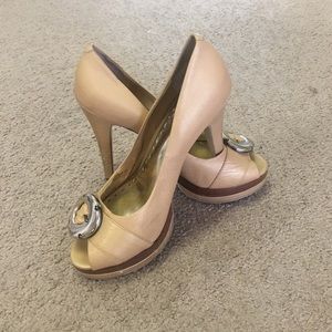 Leather pumps size 8 1/2